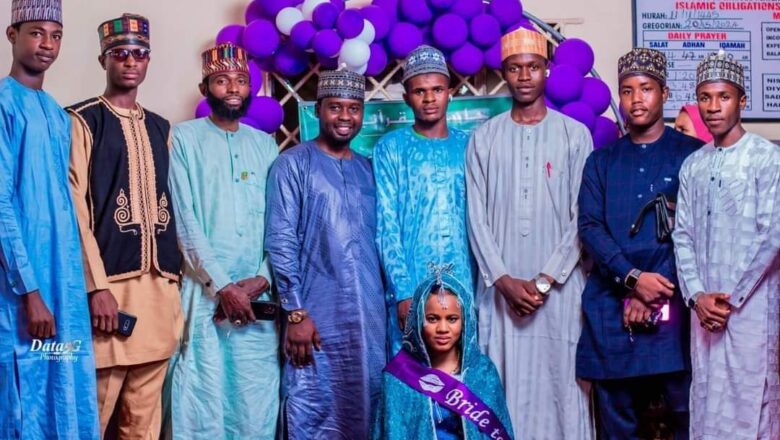 Ya kuka ga wannan hotunan: Amarya Hajara da ƙawayenta kenan a yayin da suke gudanar da shagalin bridal Shower