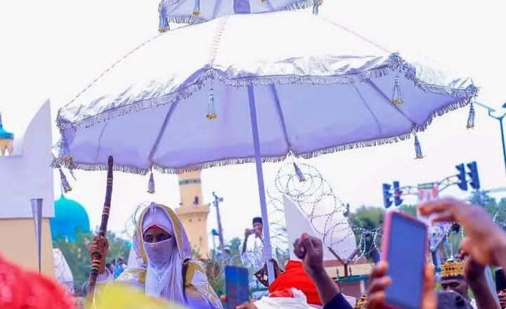 Gwamnan Jihar Kano Tare Da Sarki Sunusi ll Sun Gudanar Da Hawan Sallar Idi A Yau