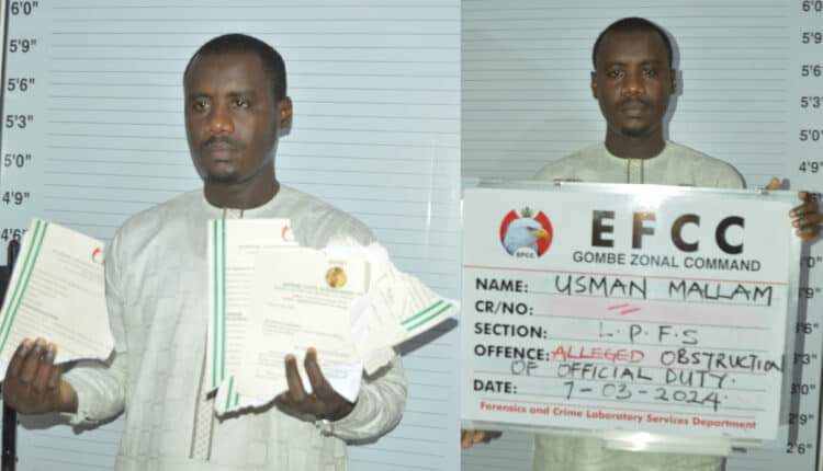 Hukumar EFCC Ta Kama Wani Ma’aikacin Gwamnati Saboda Ya Yaga Takardar Tuhumarsa Da Aka Kai Masa