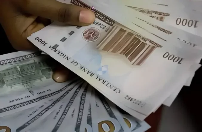 Darajar Naira ta kara faduwa a kasuwar Chanji inda aka sayi dala akan Naira 1,575