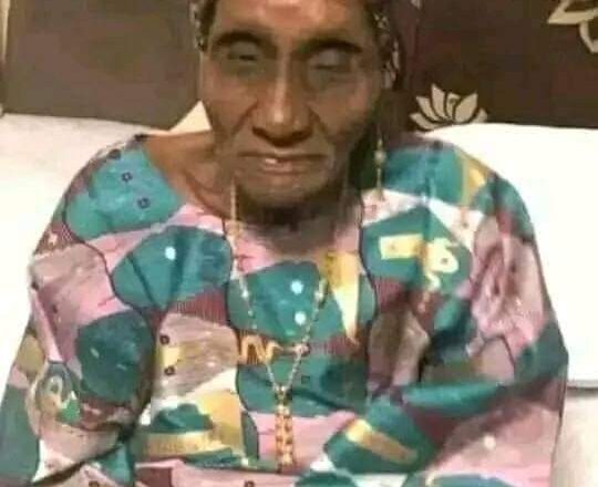 Allah Ya Yiwa Mahaifiyar Tsohon Shugaban Najeriya Marigayi Umaru Musa Yar’adua Hajiya Dada Rasụwa Yanzun Nan A Unguwar Yar’adua Da Ke Cikin Garin Katsina