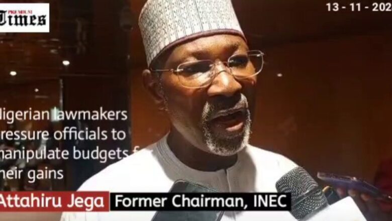 Kalli Bidiyo: Tsohon Shugaban INEC, Farfesa Attahiru Jega yawa majalisar tarayya tonon silili