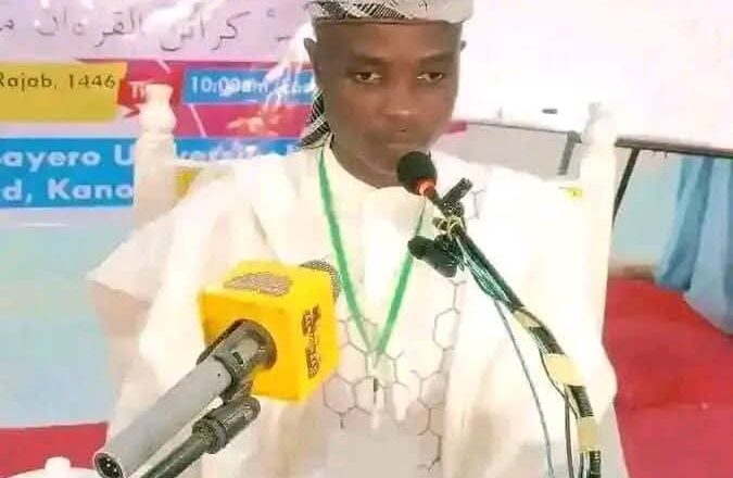 Wannan shine makahon da ya yi takarar izu 60 da tafseeri, tajweedi, shadibiyya da kuma rubutu. Kuma cikin ikon Allah danja daya ya tashi da shi.