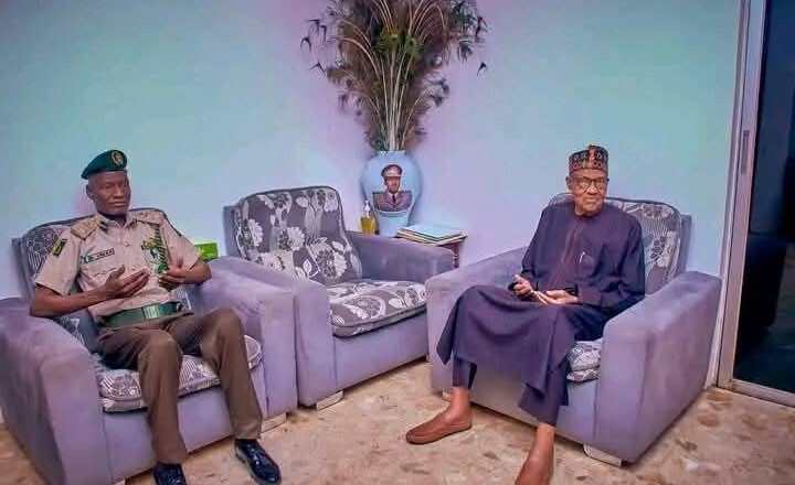 Sabon Shugaban Hukumar Kula Da Gidan Yari Na Jihar Katsina Ya Ziyarci Buhari Bayan Ya Karbi Ragamar Kama Aiki