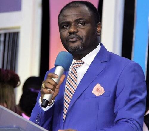 Shan Giya ba haramun bane >>Inji malamin Kirista, Apostle Abel Damina