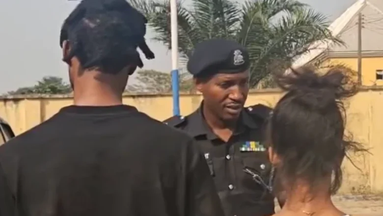 Yansandan Najeriya sun kama saurayin da ya haɗa baki da budurwarsa don ‘damfarar’ iyayenta