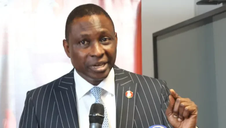 EFCC ta kori ma’aikatanta 27 saboda ‘zambatar’ mutane