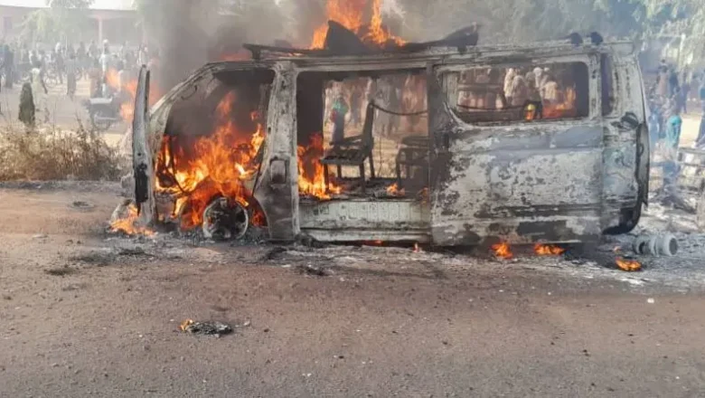 Mutum huɗu sun mutu goma sun ji rauni a wata motar bas da ta ƙone a jihar Jigawa