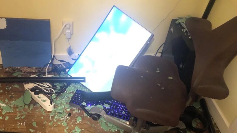 Taufa Kalli Yanda wani dan Kripto ya lalata kwamfutarsa da sauran kayan amfaninsa saboda haushin Kasuwa ta lalace, yace ya sayar da komai