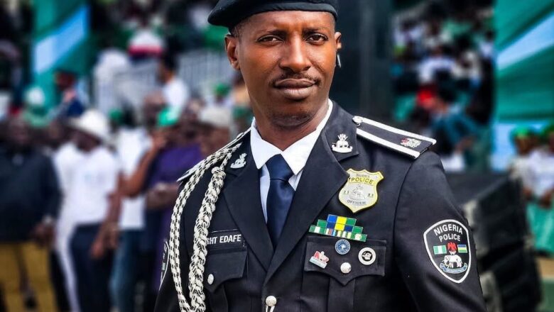 Ji Yanda aka bankawa wani mutum wuta ya mùtù bayan da yawa wata mata yànkàn ràgò