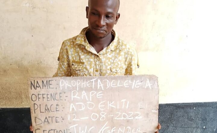 An yiwa wannan faston daurin rai da rai bayan samunsa da laifin yiwa yarinya me shekaru 13 fyàdè