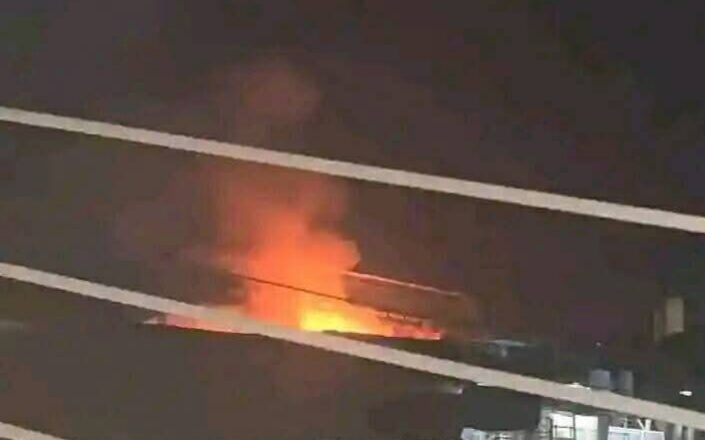 Ana hasashen aƙalla shaguna sama da 100 sun ƙone ƙurmus ya yin da wata gobara ta tashi da tsakar dare a kasuwar Terminus da ke birnin Jos na jihar Filato