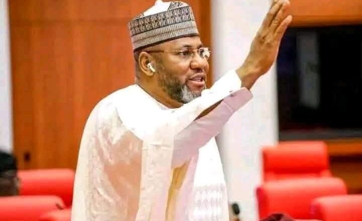 Matashi Ba Taliya Ko Ƴan Kuɗi Yake Buƙata Daga Wajen Ƴan Siyasa Ba Face A Gina Rayuwarsa-Inji Sanata Ahmad Babba Kaita