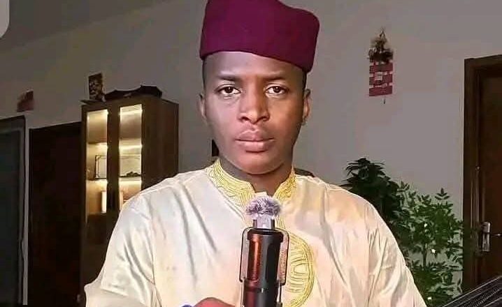 Kalli Bidiyo: Baban Dan Bello ya taba zuwa sata a Kabari, tun daga nan ne ya bar garinsu na Galadanci ba’a sake jin duriyarsa ba saboda Abin Kunya>>Inji Murtala Gamji, Shugaban dattawan Matasan Najeriya wanda ya fito kare Shaikh Bala Lau