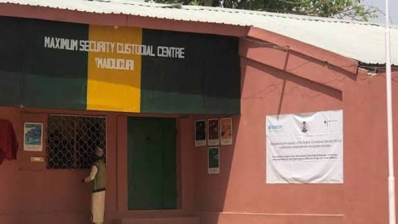 Charles Oka da ake tsare dashi saboda tayar da bàm ranar ‘yancin Najeriya a gidan yarin Maiduguri ya mùtù