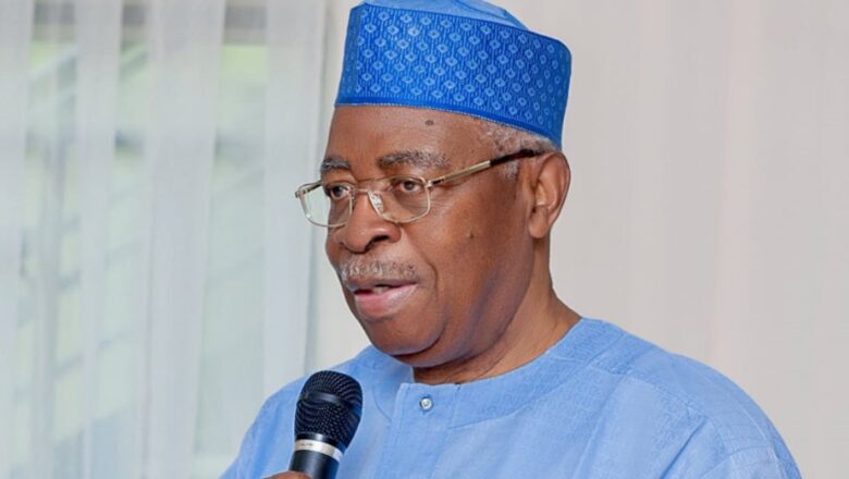 A bayyane yake Gwamnati kadai ba zata iya bayar da tsaro ba, sai mun tashi tsaye mun baiwa kan mu kariya>>Inji T.Y Danjuma