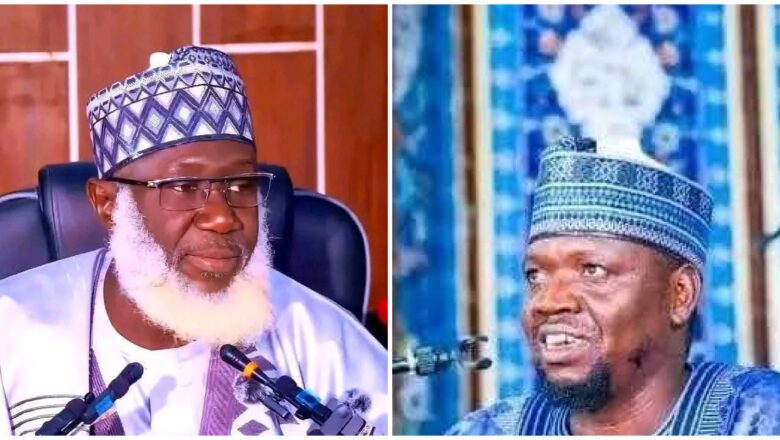 DOLE MU YI JINJINA A GARE SU: Sun Biya Dukkan Bashin Da Ake Bin Marigayi Sheik Idris Da Kudin Aljihunsu