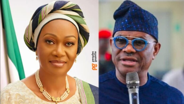 Ke Uwace, Ki yi hakuri da rashin Kunyar da matan jihar mu suka miki, daukar nauyinsu aka yi>>Wike ya baiwa matar shugaban kasa, Remi Tinubu hakuri bayan matan jihar Rivers sun tashi sun fice daga dakin taro yayin da take jawabi