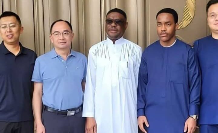 Kalli Hotunan Ministan Abuja, Nyesom Wike da Dansa yayin da suka je kasar China tare wakiltar Najeriya