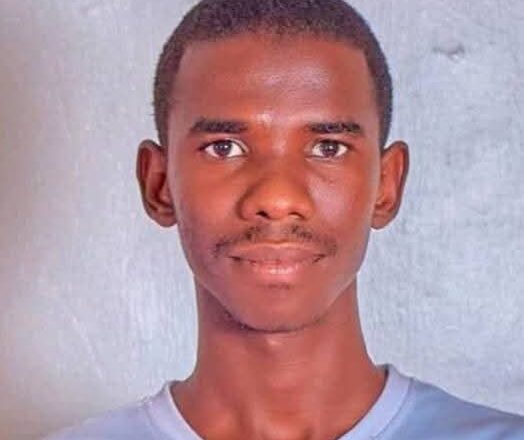 Haziƙin Matashi Ya Kammala Digirinsa Da Sakamako Mafi Kyau A Bangaren Kimiyya A Jami’ar Aliko Dangote Dake Wudil