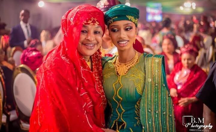 Hotunan Yayar Gwamnan Jihar Katsina Kuma Mai Ɗakin Tsohon Shugaban Kasa, Malam Umaru Musa Yar’adua, Hajiya Hauwa Radda A Wajen Bikin Diyar Gwamnan Katsina A Ranar Asabar Da Ta Gabata