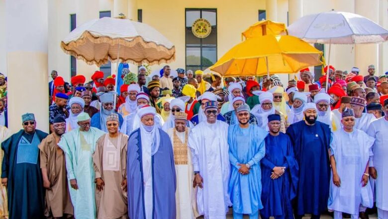 Gwamnoni da sarakunan Arewa sun yabawa ƙoƙarin shugaban ƙasa Bola Ahmed Tinubu na kawo ƙarshen matsalar tsaro da samar da ayyukan raya ƙasa a Arewa