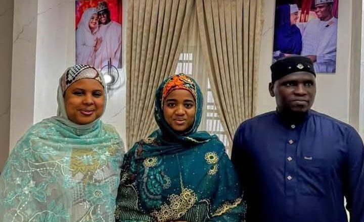 Hotuna: Uwargidan Gwamnan Katsina, Hajiya Zulaihat Dikko Radda Ta Zo Ganin Dakin Amarya Aisha Humaira A Gidanta Dake Kano A Yammacin Yau Laraba