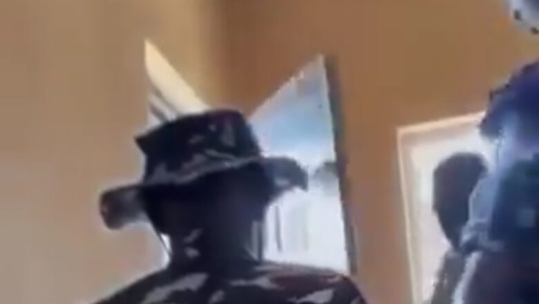 Bidiyo: An yi kuskuren turawa Fasto Naira Miliyan 1 mimakon dubu dari a matsayin sadaka saidai da aka ce ya mayar da kudin, yace Kudin da aka baiwa Yesu sadaka ba’a mayar dasu, me kudin ya kira ‘yansanda