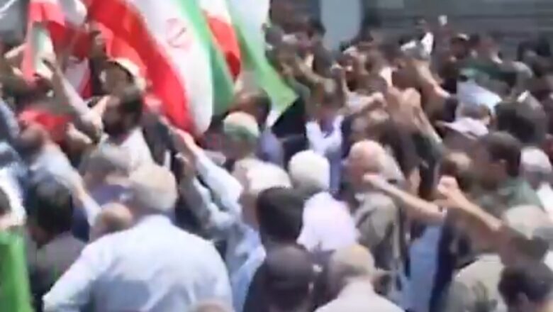 Da Duminsa: Zàngà-zàngà ta barke a kasar Ìràn inda ‘yan kasar ke neman ta mayarwa da Israyla martani me zafi kan kìsàn da tawa manyan mutanen kasar