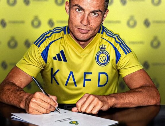 Cristiano Ronaldo ya sabunta Kwantirakinsa da Kungiyar Al Nasr, Ji damar da suka bashi ta ban mamaki