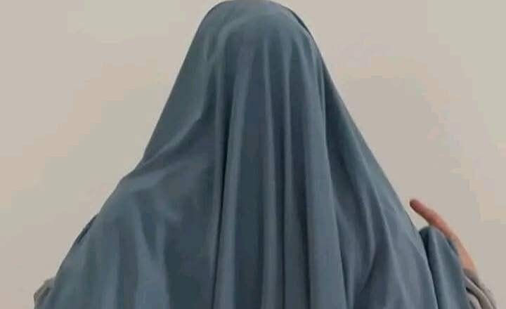 Wallahi Ban taba sanin namiji ba, kuma za’a iya gwadawa a gani, mijin aure nake nema>>Budurwa ‘yar shekaru 46 da bata taba aure ba ta koka