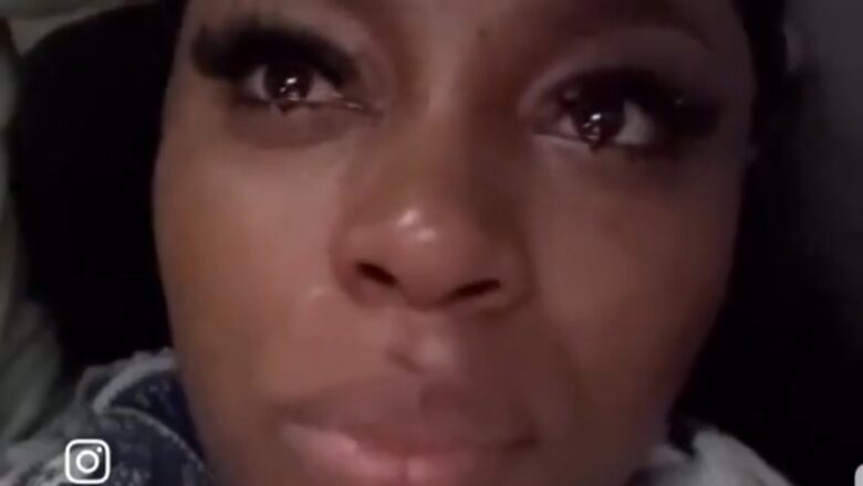 Bidiyo: Kalli yanda wata yar Najeriya ke sharbar kuka bayan da aka hanata shiga kasar Amurka bayan an ga abinda ta rubuta a shafinta na sada zumunta