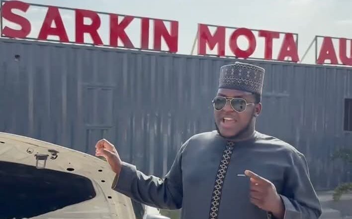 Gwamnatin Nijeŕiya Ta Gargadi Sarkin Mota Kan Çiñ Mutùncin Ma’aikatan Gwamnati