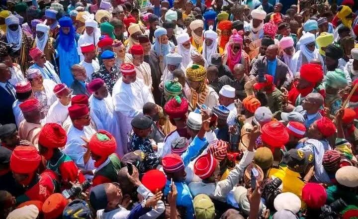 Hotunan Hawan Nassarawa na yau a gidan gwamnatin jihar Kano, Mai Martaba Sarkin kano Muhammadu Sunusi ya samu tarba daga Mataimakin Gwamnan Jihar, Kwamared Aminu Abdussalam