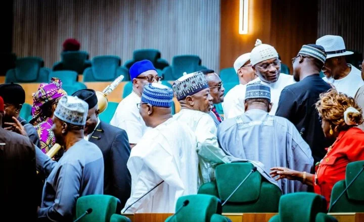 ‘Yan majalisar Wakilai 2 sun bar jam’iyyar PDP da Labour Party zuwa APC