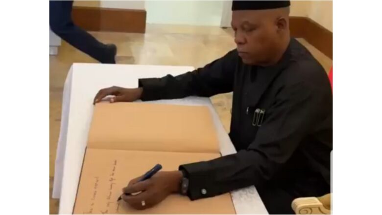 Kalli Bidiyo: Ashe haka ya iya Rubutu? Kyawun Rubutun mataimakin shugaban kasa, Kashim Shettima ya dauki hankula