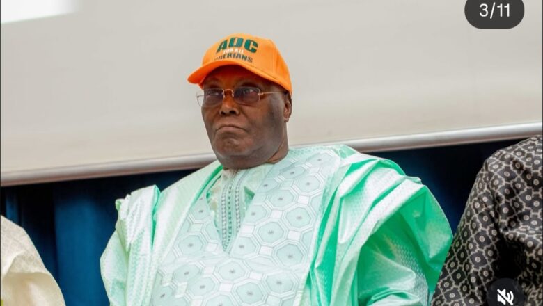 Kalli Bidiyo daga wajan taron gamayyar ‘yan Adawa na jam’iyyar ADC, Dino Melaye yana ta wake-wake