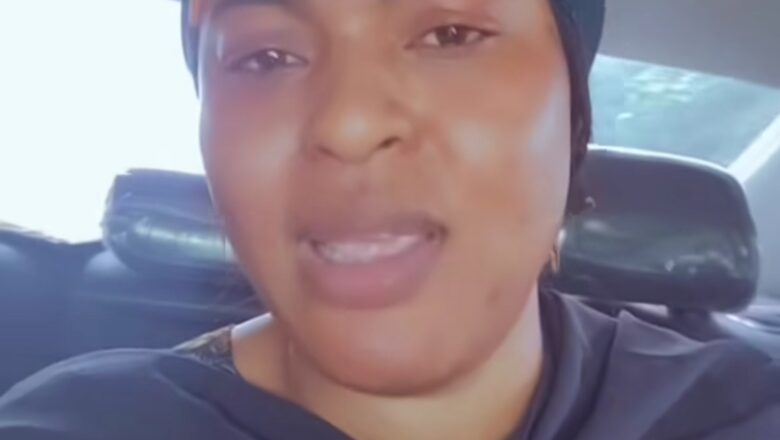 Kalli Bidiyon yanda aka yiwa su Mansurah Isa Ba daidai ba a wajan taron siyasa hadda cire kaya a bainar Jama’a