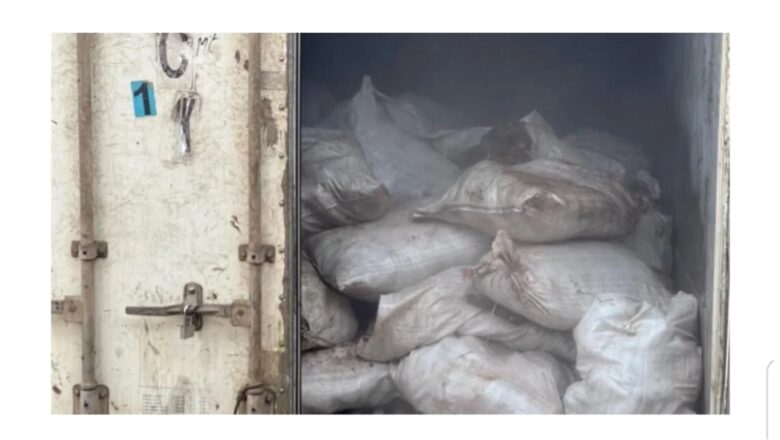 Hukumar Kwastam a Najeriya ta kama Kwantena cike da Zqrmalùlun jakai har guda dubu goma