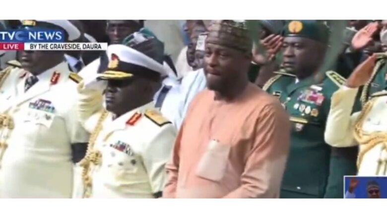 Kalli Bidiyo: Yanda Gwamnan Katsina, Dikko Radda ya fashe da kuka yayin da ake shirin kai Buhari makwanci