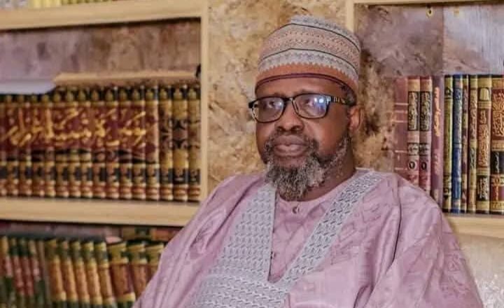 ABIN FARIN CIKI: Jami’ar Musulunci Ta Madina Ta Ayyana Littafin Prof. Muhd Sani Umar R/Lemo A Kololuwar Mataki