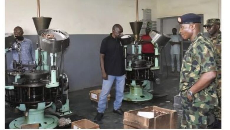 Kalli Hotuna: Kamfanin kere-kere na Sojojin Najeriya, DICON ya bayyana Bìndìgà ta farko da ya kera