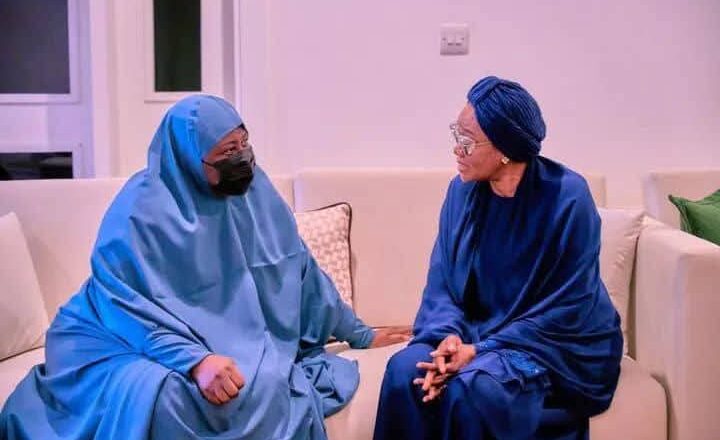 Uwargidan Shugaban Kasa, Sanata Remi Tinubu Ta Ziyarci Uwargidan Marigayi Muhammadu Buhari A Gidanta Dake Kaduna, Yau Juma’a