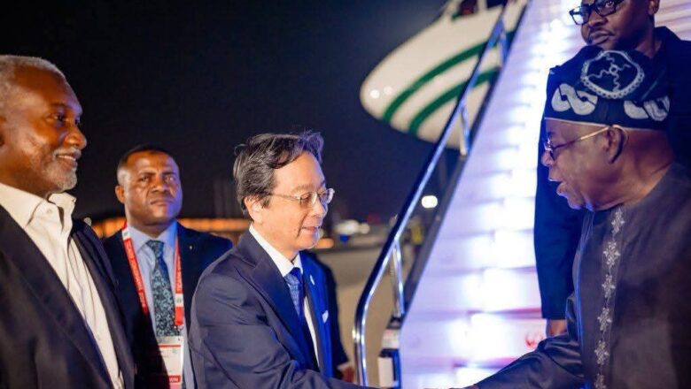 YANZU-YANZU: Shugaba Bola Ahmed ya isa birnin Tokyo na kasar Japan Gabannin taron TICAD na 2025, Ambasada Hideo MATSUBARA, jakadan Japan mai kula da TICAD ya tarbe shi