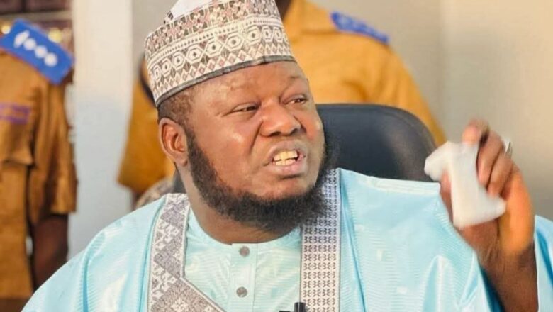 Kalli Bidiyon: Da An yi magana akan iyayen Annabi(Sallallahu Alaihi Wasallam) sai ku ce cin mutunci ne toh idan dai hakan cin mutunci ne Allah da Qur’ani ne suja fara dan sun kai iyayen Annabi(Sallallahu Alaihi Wasallam)wuUta>>Inji Sheikh Musa Asadussunnah