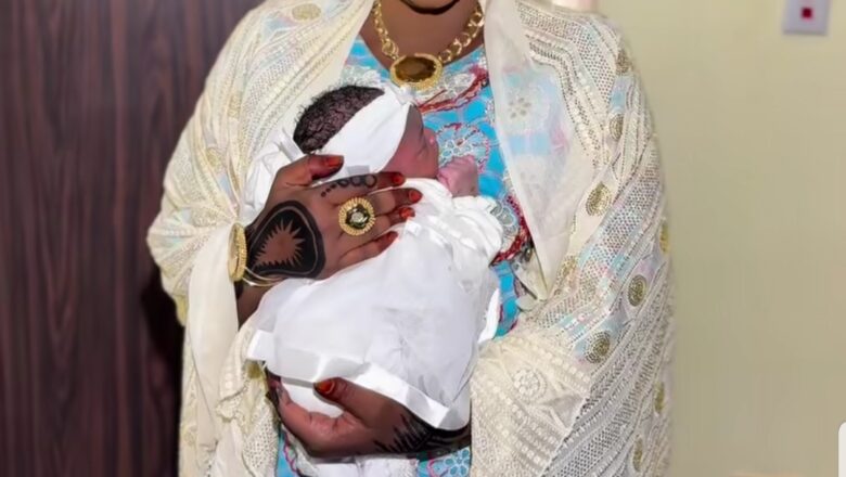 Kalli Bidiyo: Tsohuwar Tauraruwar Fina-finan Hausa, Halima Atete ta Haihu