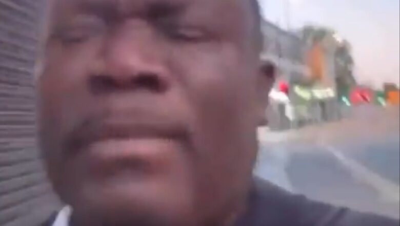 Kalli Bidiyon yanda Aka warce wayar wannan Faston a kan Titin Birnin Landan yayin da yake daukar kansa hoton Bidiyo yana addu’a