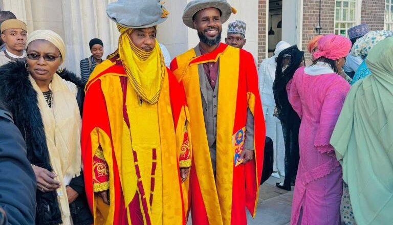 Kalli Bidiyo: Dan Jarida, Audu Bulama Bukarti na ta shan Yabo saboda kin yadda ya gaisa da mace a wajan bikin kammala karatunsa na PhD