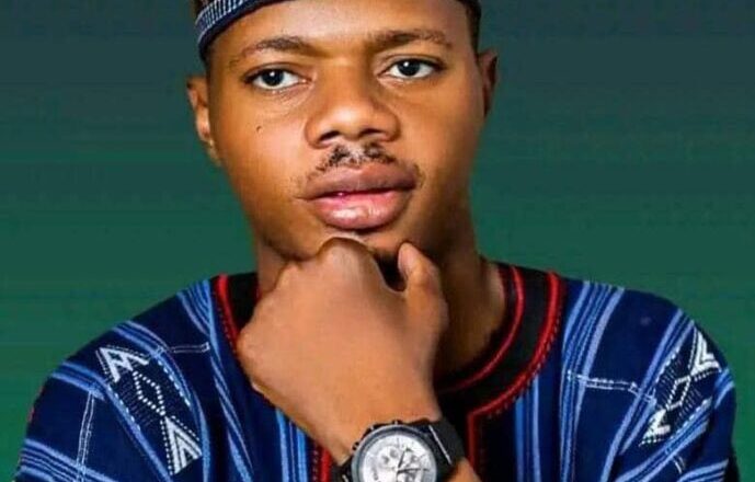 Allah Sarki: Yunusa Ahmadu Yusuf kenan wanda aka fi sani da Buhun Barkono da ya rigamu gidan gaskiya bayan ya shiga dakin Ota da wata me suna Ruth a Abuja