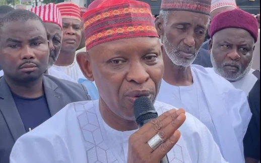 Gwamna Abba Kabir Yusuf ya sha Alwashin daukar mataki akan Malam Lawan Triumph bayan da aka kai masa korafi akan kalaman da yayi kan Janabin Annabi(Sallallahu Alaihi Wasallam)